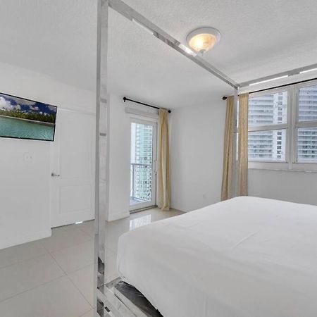Luxurious Private Unit With Parking Lägenhet Miami Exteriör bild
