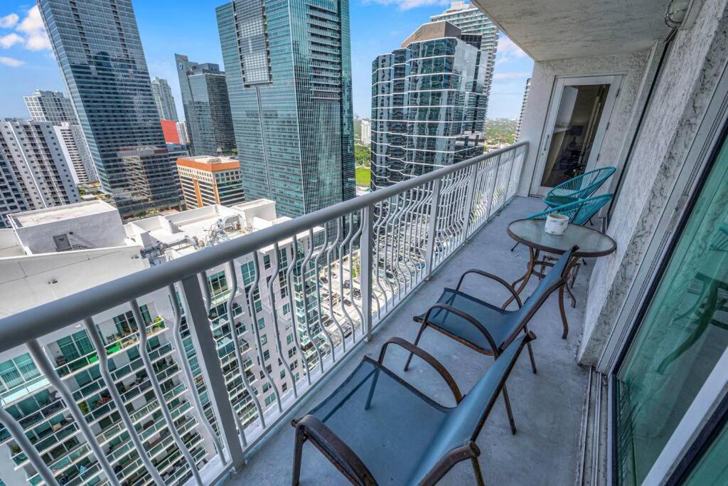 Luxurious Private Unit With Parking Lägenhet Miami Exteriör bild