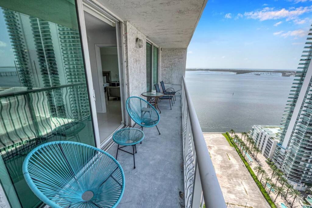 Luxurious Private Unit With Parking Lägenhet Miami Exteriör bild